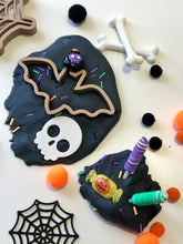 Load image into Gallery viewer, Halloween Deluxe Playdough Sensory Kit

